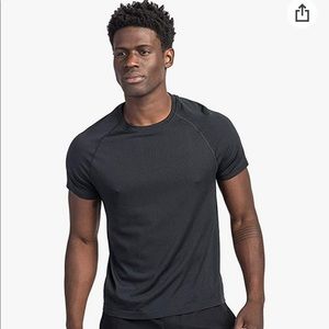 NWT Men’s RHONE Seamless Versatility Shirt in Black - Sz Large